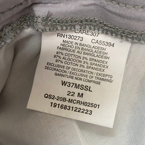 *NWT* Lee Riders Gray Shorts Regular Fit, Mid Rise Plus Size 22 - Picture 5 of 5